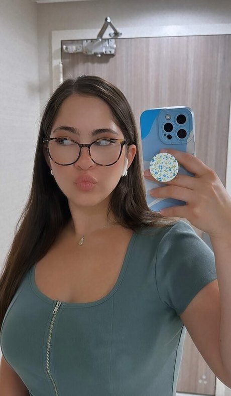 Hilenna セックスポルノスター 写真