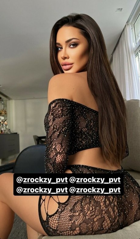 Laisa Moraes エロティックなスター 画像