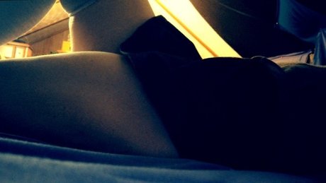 thelillypadjumps セックスモデル 画像