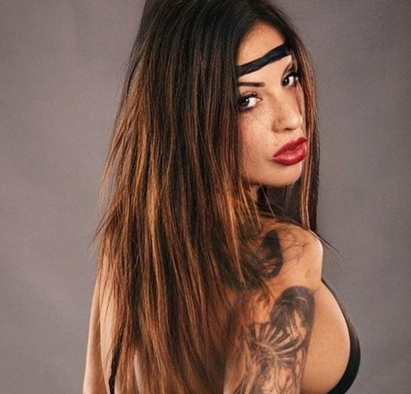 Lola Ruiz Pstar スター ヌード 写真