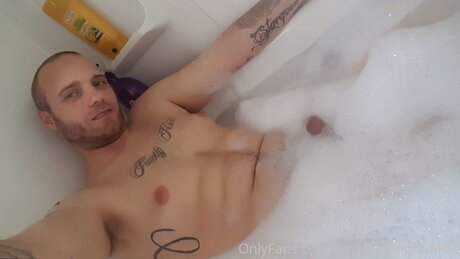 Cadillac アダルトモデル 画像