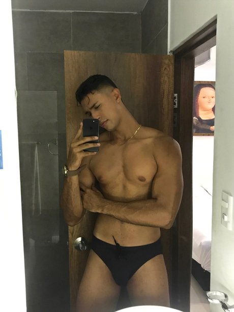 Luis Alejandro 最高のモデル 画像