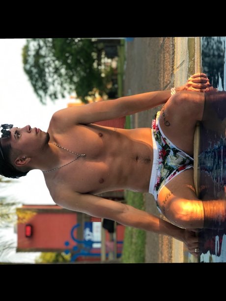 Lucass 完璧なモデル 写真