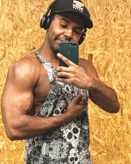 Marcus Roque ヌードモデル 写真