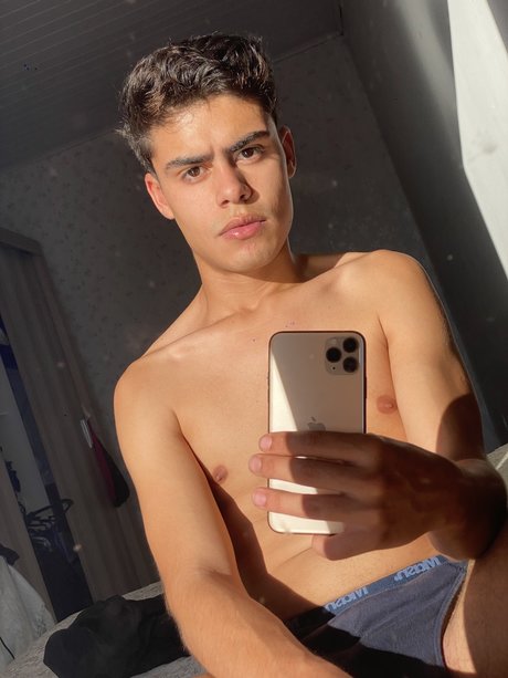 Mateus 独占ポルノスター 写真