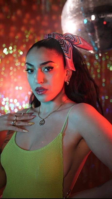 BBC 痴女 オンリーファンズ 無料裸 写真