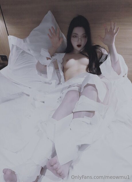 姉妹のオンリーファンズ ヌード 写真