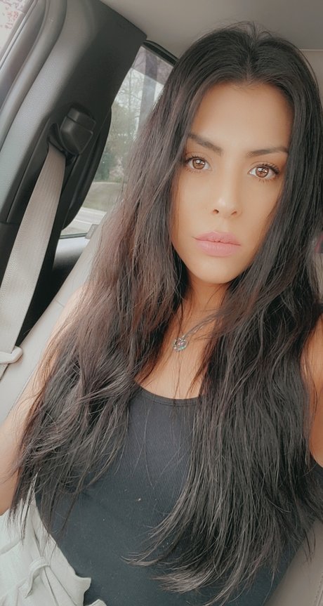 Nadia Burrell ポルノスター 裸 写真