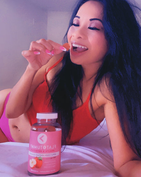 asmr 足 オンリーファンズ ホットセックス 画像