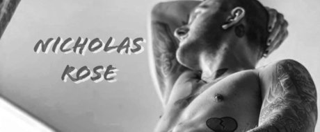 Nicholas Rose 裸のスター 写真