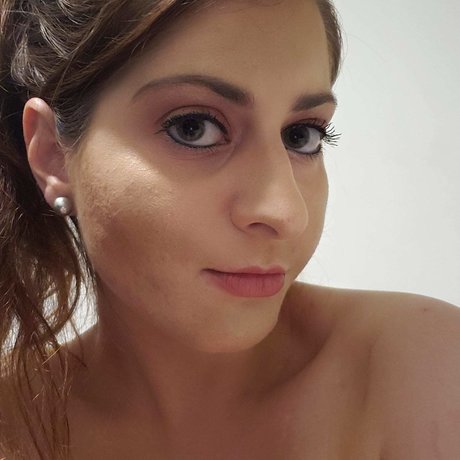 Natasha Daniella 裸のモデル 画像