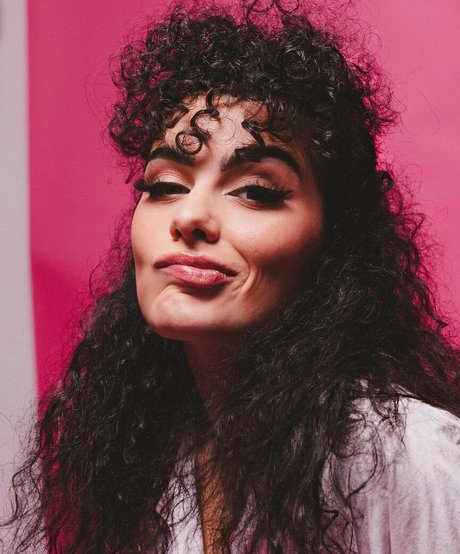 寝取られ無料オンリーファンズ エロチック 写真