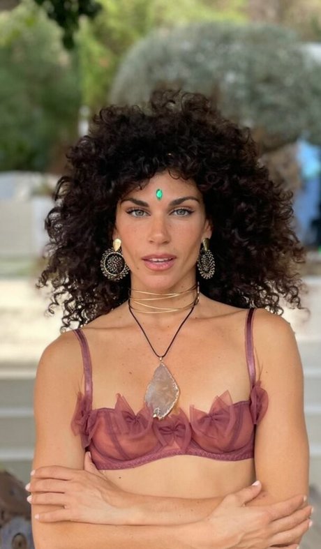 Ariadna Hafez スター 画像