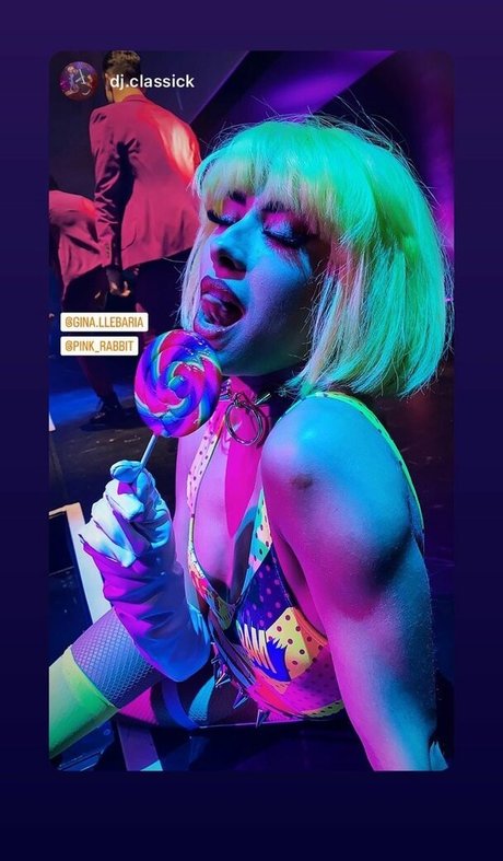 セクシーなアナルオンリーファンズ 美しいヌード 写真