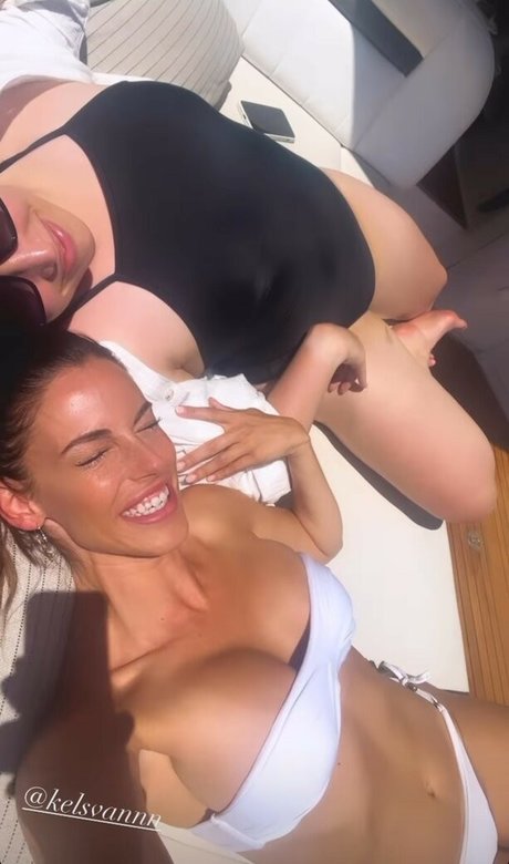 Jessica Lowndes 最高のスター アーカイブ