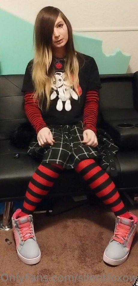 silentfoxowo ホットなポルノスター ギャラリー