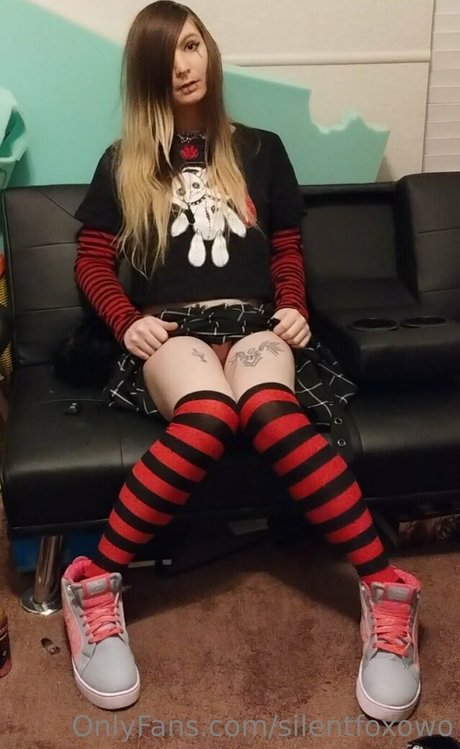 silentfoxowo セクシーモデル ギャラリー