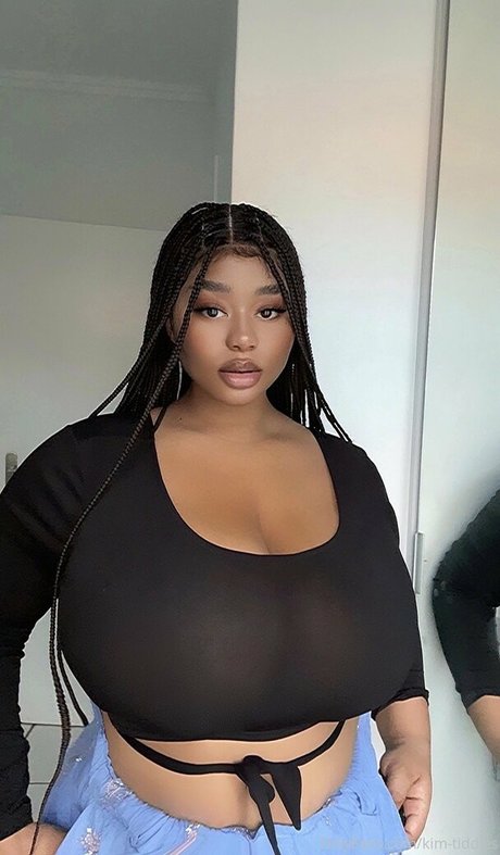 Kim Tiddies 最高のスター 写真