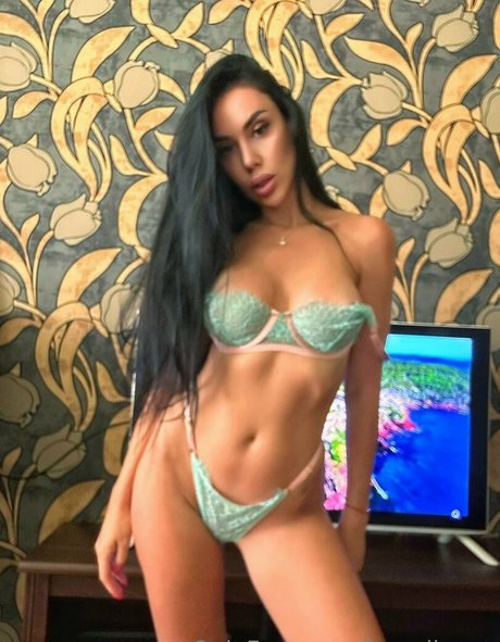 alinaboobs ヌードモデル 写真