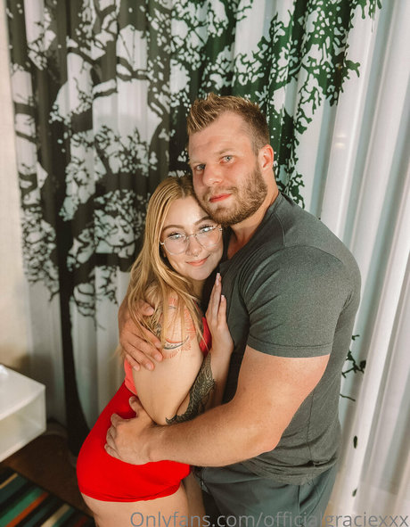 アジア人のお尻オンリーファンズ ヌード 写真