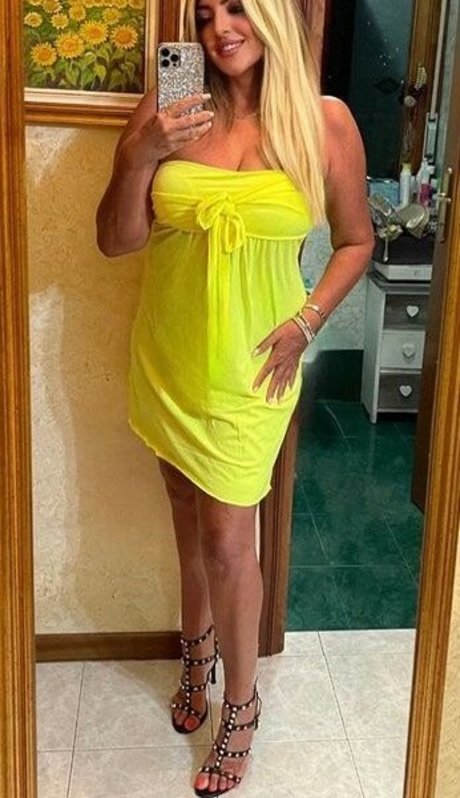 Flaviana Basta ポルノスター パーフェクト 写真