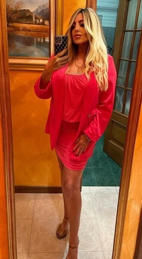 Flaviana Basta トップスター 写真