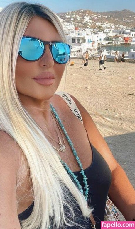 Flaviana Basta 完璧なモデル 写真