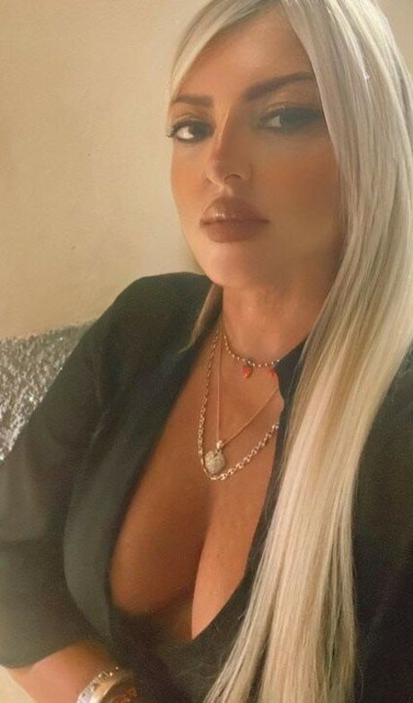 Flaviana Basta 高品質スター 画像