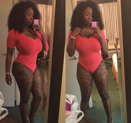 ソーシャルメディアインフルエンサーオンリーファンズ 美しいポルノ 画像