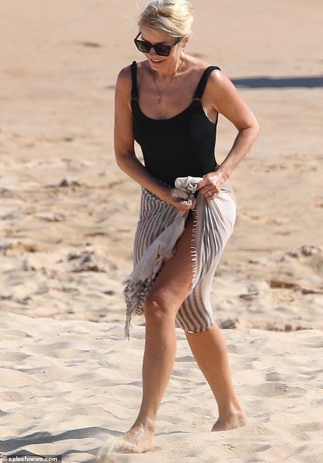 Holly Willoughby profile image