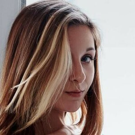 フェラチオ 射精 オンリーファンズ ホット 写真