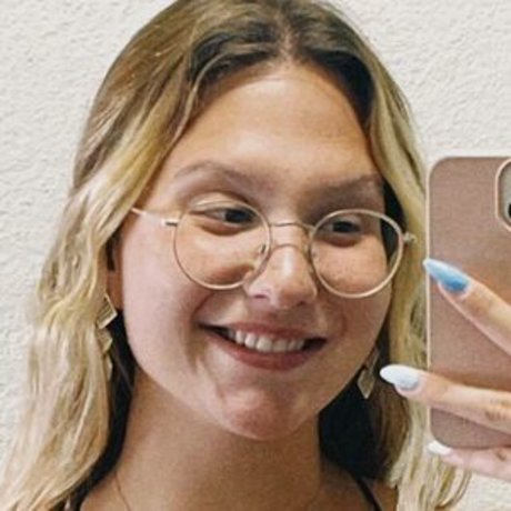 大きな乳首オンリーファンズ ポルノ 画像