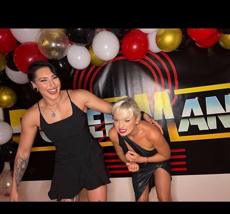 BDSM奴隷オンリーファンズ 美しい裸 画像