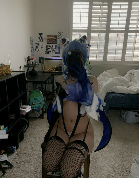 luvixiao 女優 写真