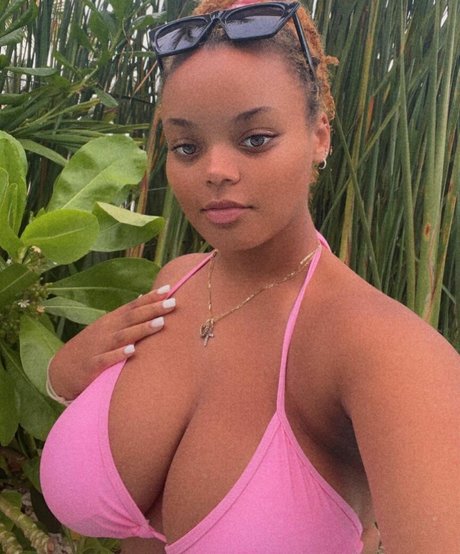 Jaden Alexiis ヌードモデル 画像