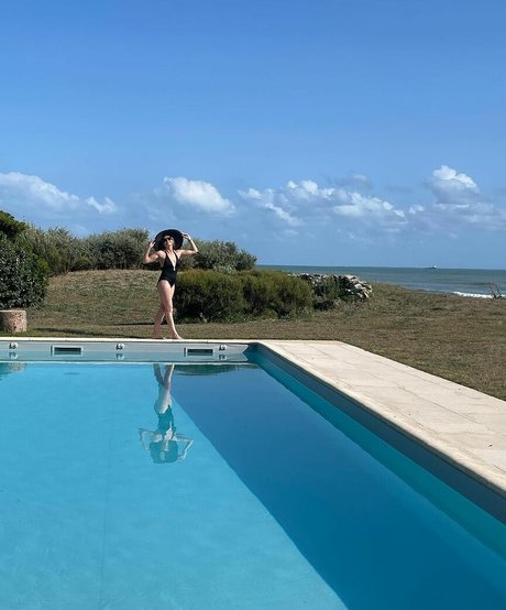 Kari Byron ポルノスター 写真