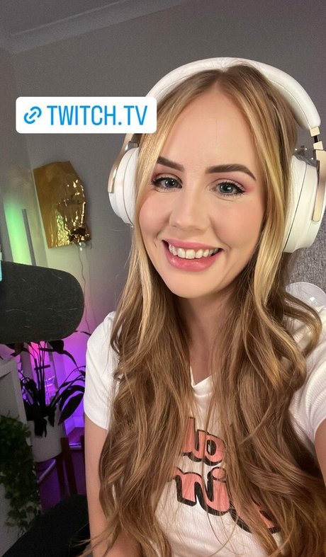 ディープスロート POV オンリーファンズ セクシー裸 画像