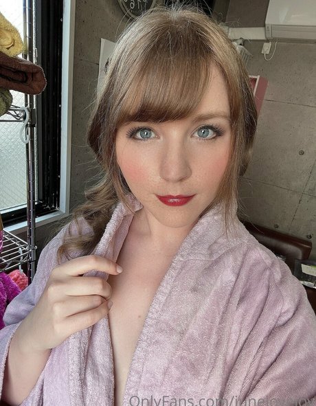junelovejoy ヌードのポルノスター 写真