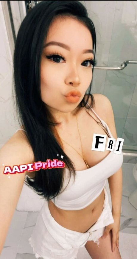ロシアのお母さんオンリーファンズ ホット裸 写真
