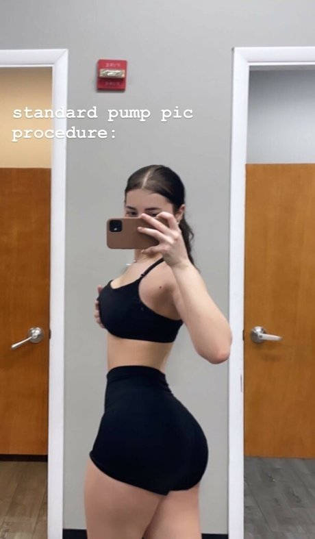 niaarellano 美しいポルノスター 画像