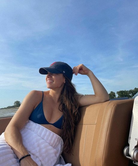 Kylie Holbeck HDポルノスター ギャラリー