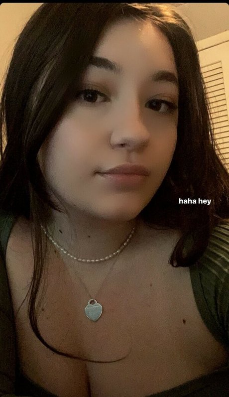 アジア人ニューハーフオンリーファンズ セクシー 写真