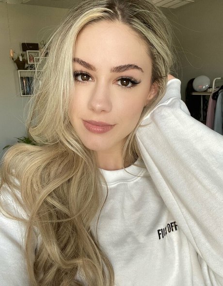 LuluLuvely 無料のポルノスター 画像