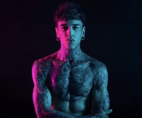 Oscar Wylde アートスター 写真