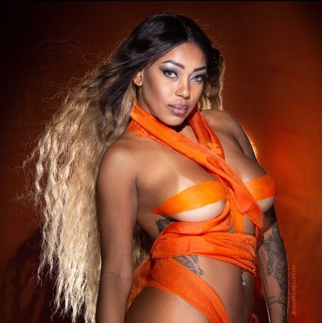 熟女フェラチオオンリーファンズ ポルノ ギャラリー