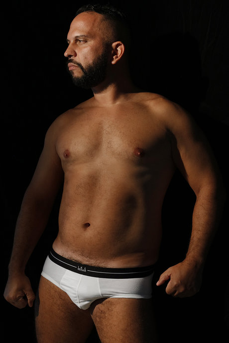 Strong ヌードモデル 写真