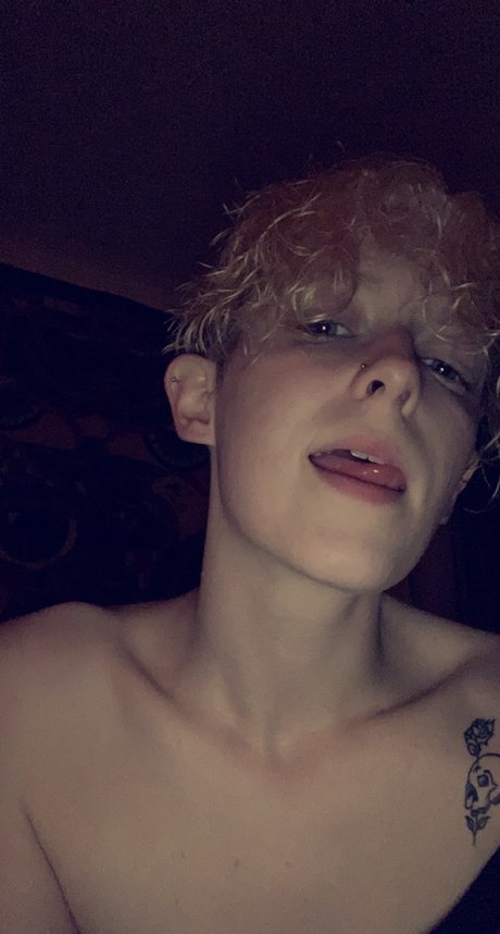 Riley Sikes ポルノスター 可愛い 写真