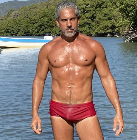 MARCELO CAIAZZO 高品質のスター 写真