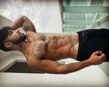 Roney 高品質モデル 写真