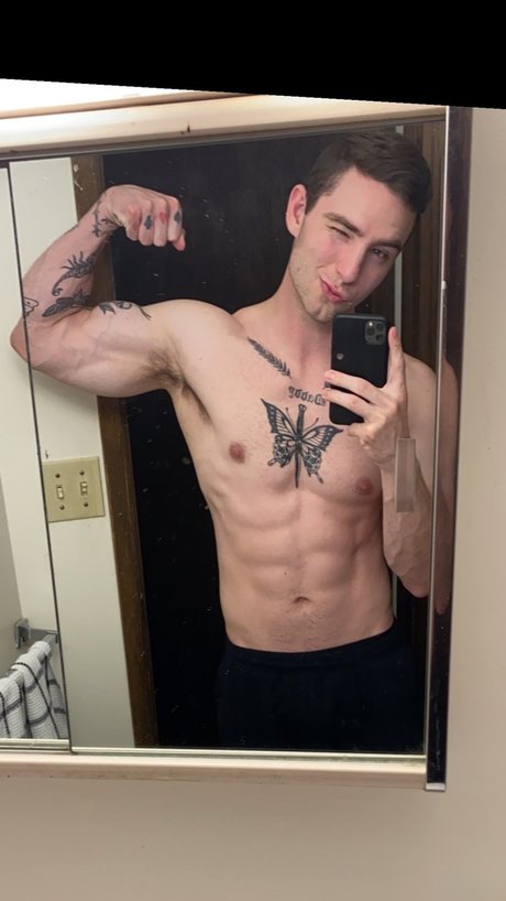 Rocky Strong セックスモデル 画像